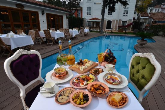Has Bahçe Restaurant / Beylerbeyi